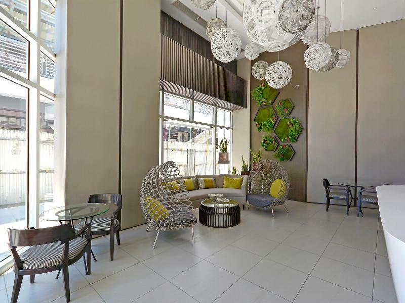 Currency Serviced Suites Pasig City Esterno foto