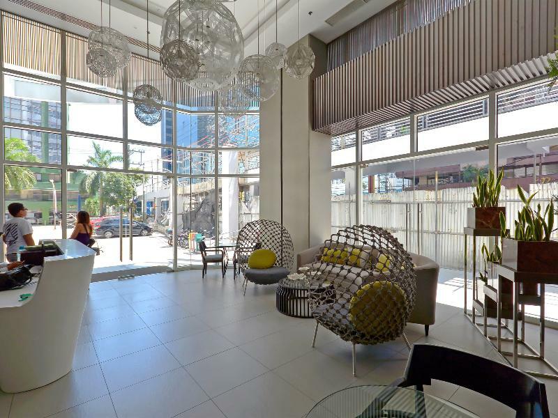 Currency Serviced Suites Pasig City Esterno foto