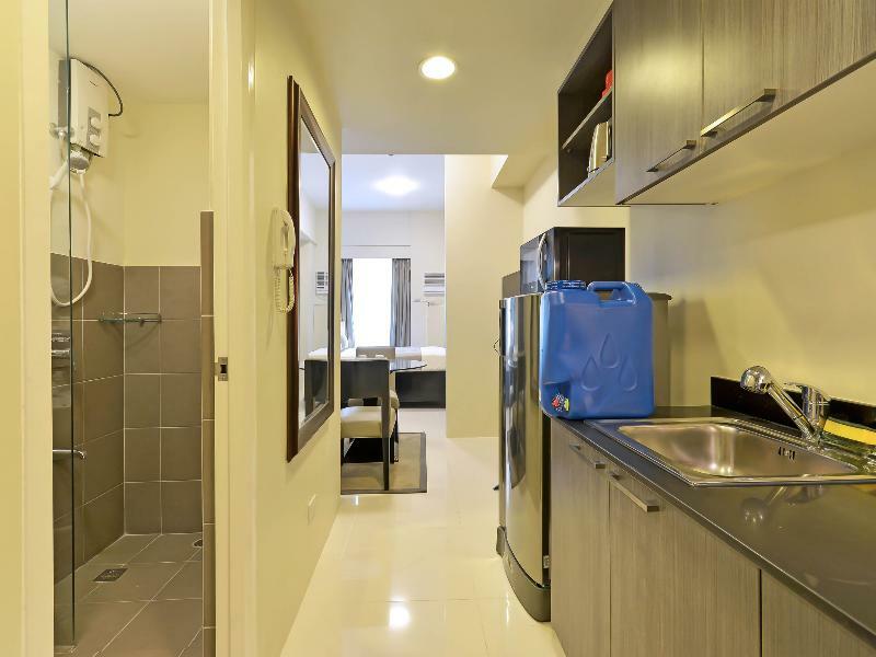 Currency Serviced Suites Pasig City Esterno foto