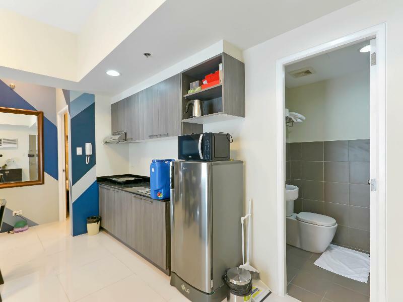 Currency Serviced Suites Pasig City Esterno foto