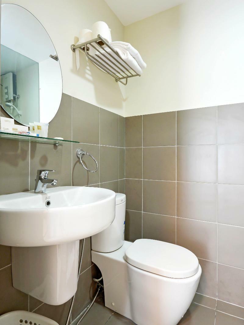 Currency Serviced Suites Pasig City Esterno foto