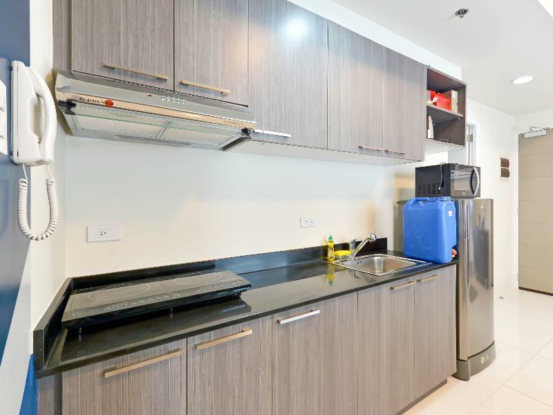 Currency Serviced Suites Pasig City Esterno foto